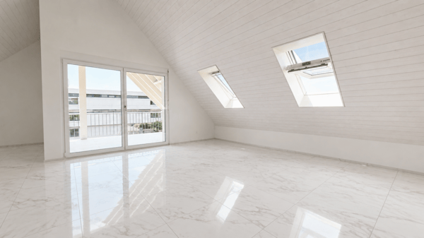 Moderne & helle Dachwohnung mit Klimaanlage & Solaranlage 3