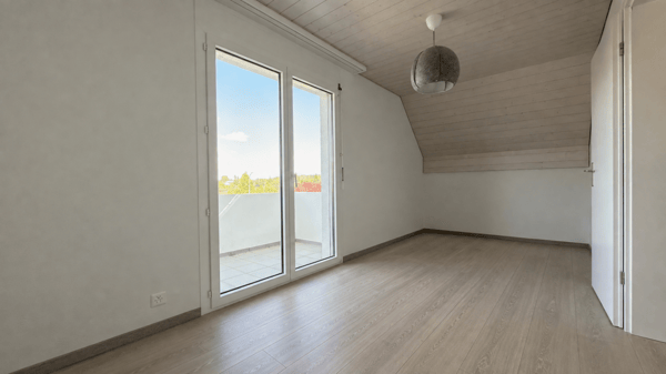 Wohnen mit Weitblick - grosszügige Maisonette-Dachwohnung mit Galerie und sonnigem Balkon 14