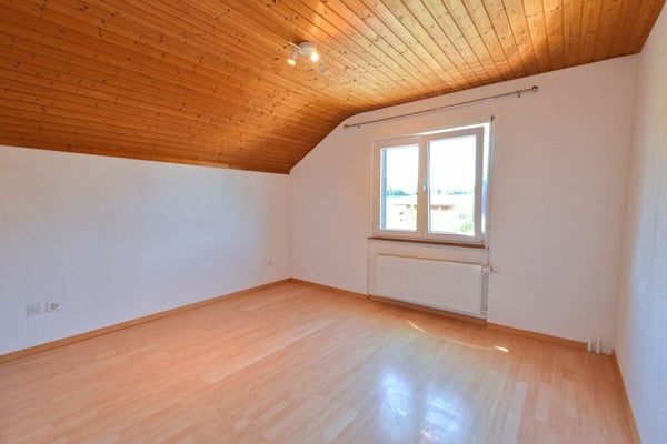 Charmantes freistehendes Einfamilienhaus mit Garten an ruhiger Lage 9