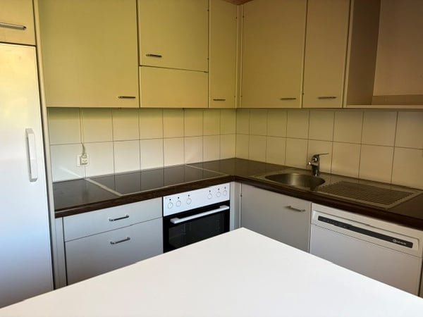 Bern Lorraine - charmante 2-Zimmer-Dachwohnung 4