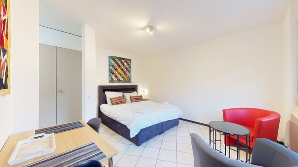 Studio spacieux dans un joli quartier à Sierre 5