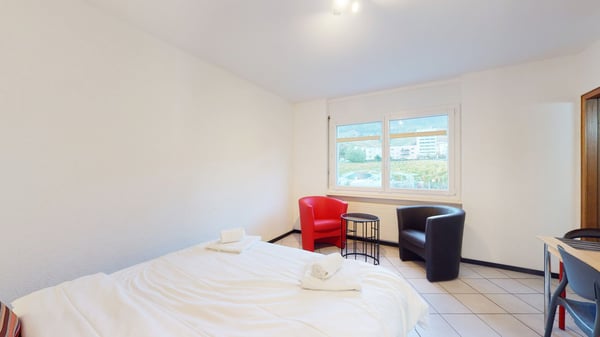 Studio spacieux dans un joli quartier à Sierre 7