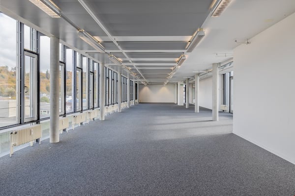 IHRE GEWERBEFLÄCHE IM ATTIKA 2