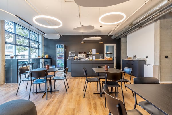 700m2 mit gut unterteilten Räume für sich alleine?! Bei uns werden Sie fündig. 10