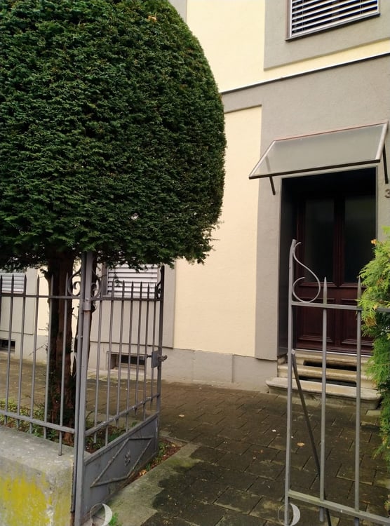 Charmante 4-Zimmer-Wohnung in ruhiger Lage von Biel 1