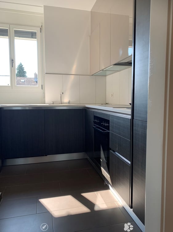 Charmante 4-Zimmer-Wohnung in ruhiger Lage von Biel 2