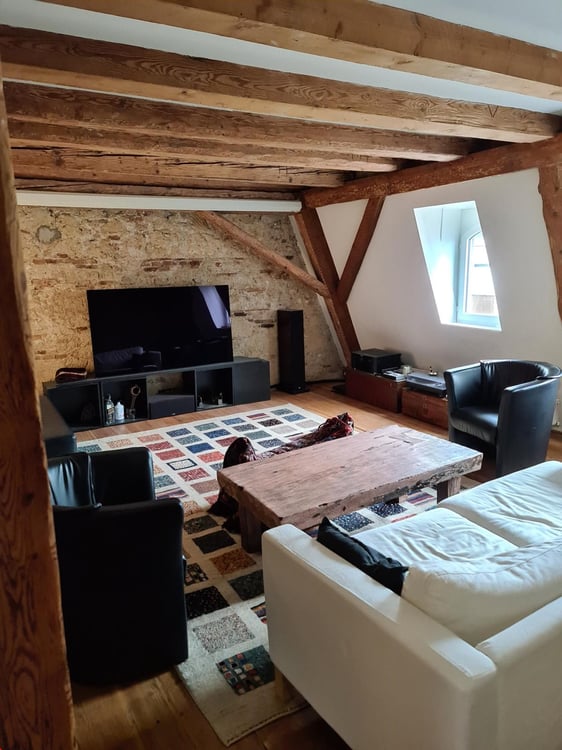 Grosse 3.5 Zimmer Wohnung mit Terrasse auf 2 Etagen 4