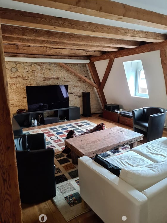 Grosse 4.5 Zimmer Wohnung mit Terrasse auf 2 Etagen 1