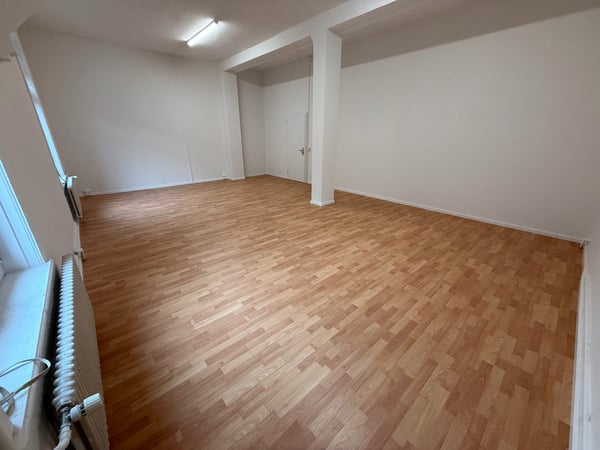 Platz für Ihre Ideen: heller Gewerberaum in Schönenwerd 4