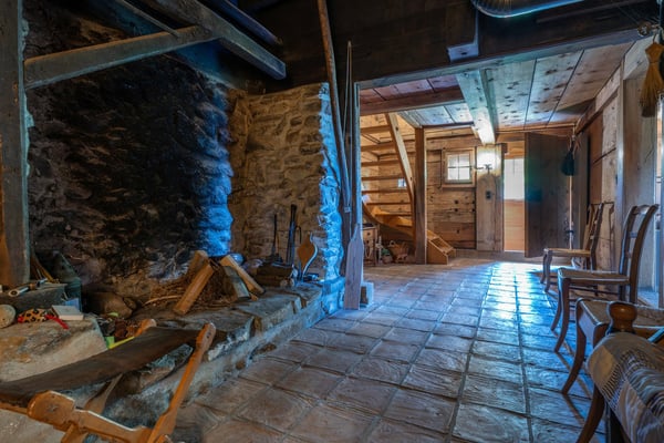 Traditionelles Bauernhaus mit Scheune und Umschwung 4