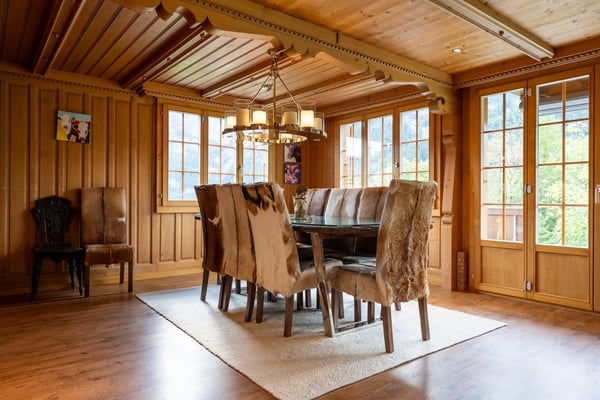 Charmantes Chalet an ruhiger Lage mit einmaliger Aussicht 2