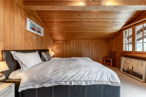 Charmantes Chalet an ruhiger Lage mit einmaliger Aussicht 8