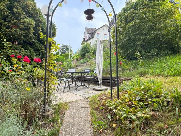 renovierte 1.5-Zimmer Maisonettewohnung mit Seesicht in Bahnhofsnähe 12