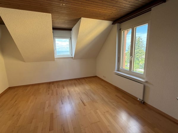 renovierte 1.5-Zimmer Maisonettewohnung mit Seesicht in Bahnhofsnähe 9