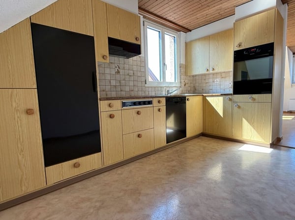 renovierte 1.5-Zimmer Maisonettewohnung mit Seesicht in Bahnhofsnähe 4