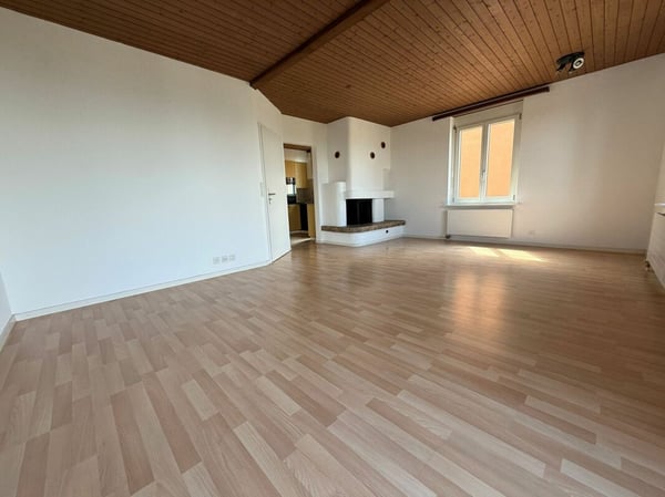 1.5-Zimmer/1. OG Wohnung mit Seesicht, neu renoviert 6