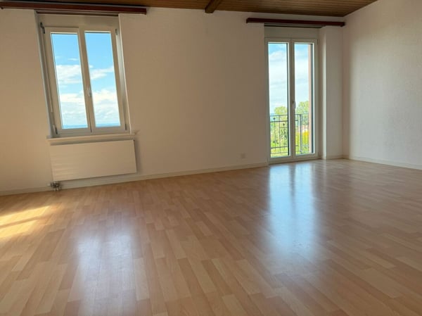 1.5-Zimmer/1. OG Wohnung mit Seesicht, neu renoviert 7