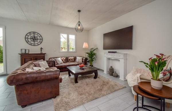 Doppeleinfamilienhaus an familienfreundlicher Lage in Riedt bei Erlen 5