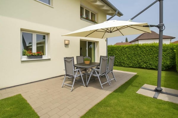 Doppeleinfamilienhaus an familienfreundlicher Lage in Riedt bei Erlen 19