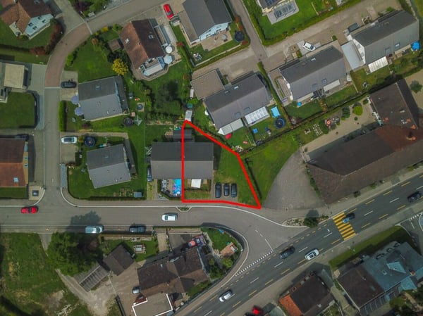 Doppeleinfamilienhaus an familienfreundlicher Lage in Riedt bei Erlen 23