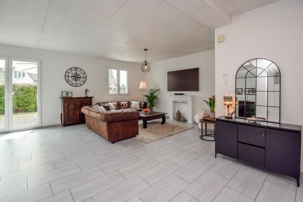 Doppeleinfamilienhaus an familienfreundlicher Lage in Riedt bei Erlen 6