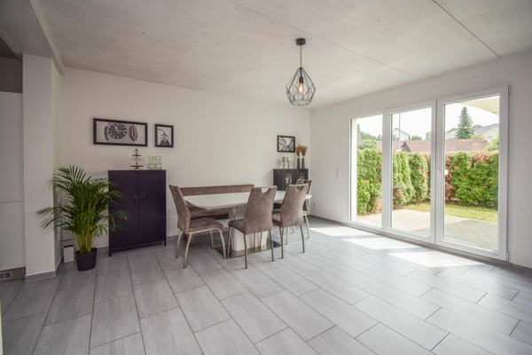 Doppeleinfamilienhaus an familienfreundlicher Lage in Riedt bei Erlen 8