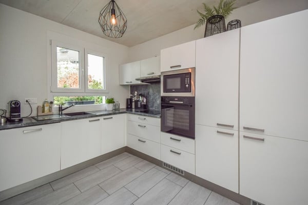 Doppeleinfamilienhaus an familienfreundlicher Lage in Riedt bei Erlen 7