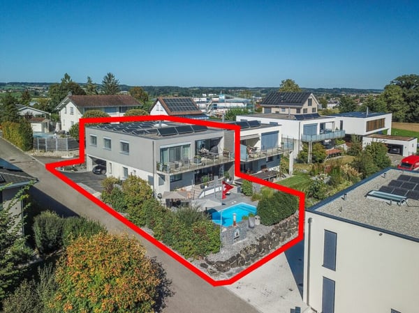 1.5-Zimmer-Einfamilienhaus mit Pool an idyllischer Lage in Riedt bei Erlen 3