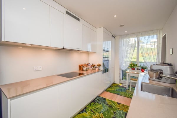 Lichtdurchflutete 1.5-Zimmer-Wohnung mit herrlichem Blick auf die Rebberge 10