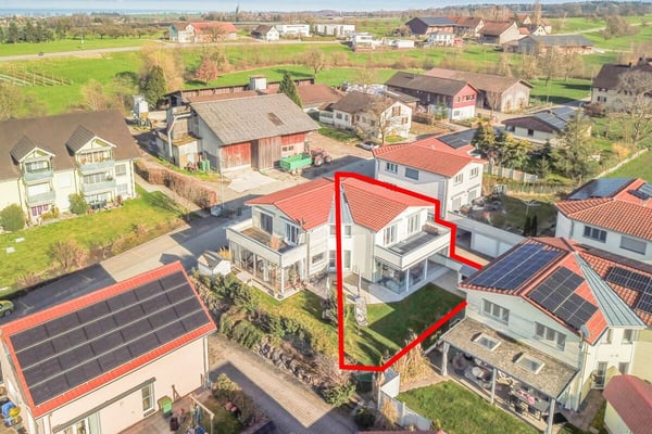 1.5-Zimmer-Doppeleinfamilienhaus an idyllischer Lage in Zuben 2