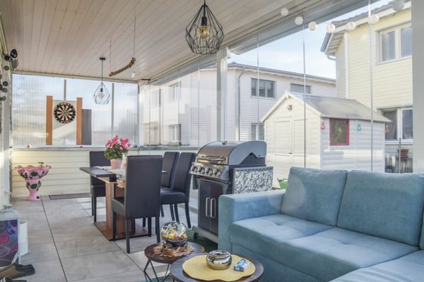 1.5-Zimmer-Doppeleinfamilienhaus an idyllischer Lage in Zuben 12