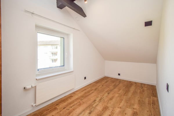 8.5-Zimmer-Einfamilienhaus mit modernem Ausbau und nachhaltiger Technik 19