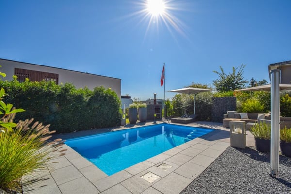 5.5-Zimmer-Einfamilienhaus mit Pool und herrlichem Garten in riedt bei Erlen 11