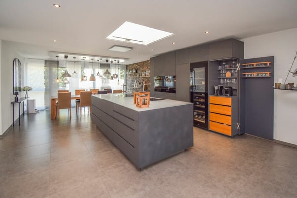 5.5-Zimmer-Einfamilienhaus mit Pool und herrlichem Garten in riedt bei Erlen 5