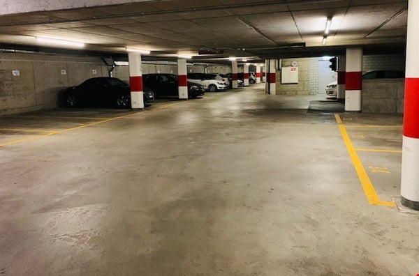 Tiefgaragenparkplätze 5