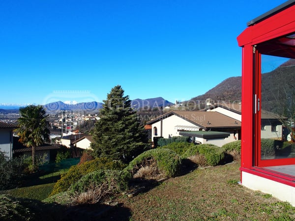 Casa con vista panoramica / Haus mit prächtiger Aussicht 1