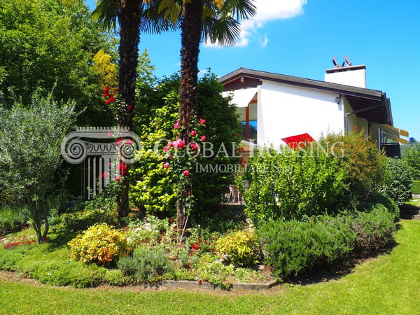 Schmuckes Haus mit idyllischem Garten / Incantevole villa con giardino idilliaco 10