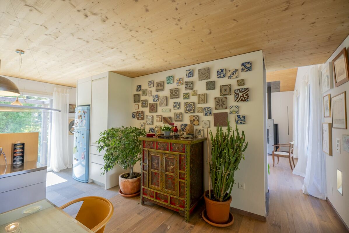 Villa design circondata dal verde con vista mozzafiato