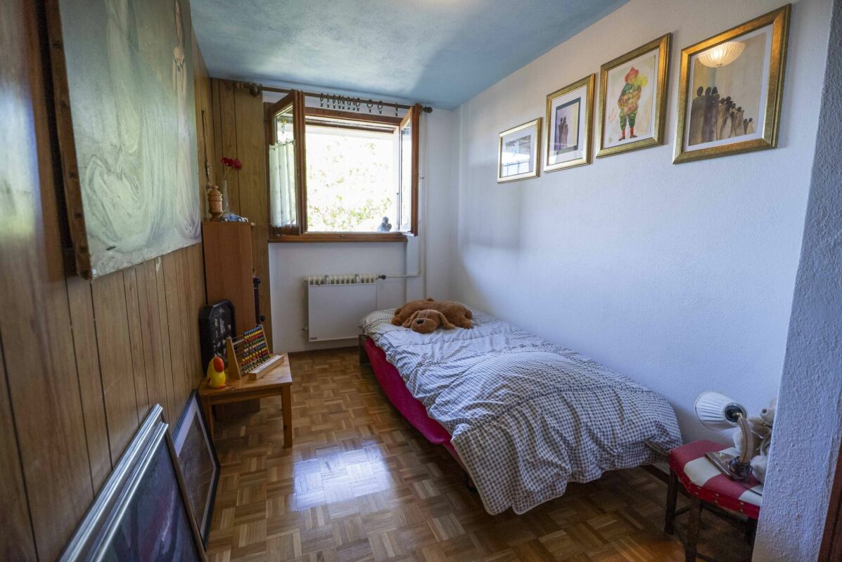 Vendiamo confortevole casa in stile rustico a Mugena