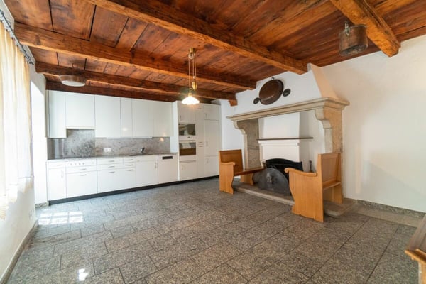Affittiamo originale casa rustica a Locarno/Solduno 5