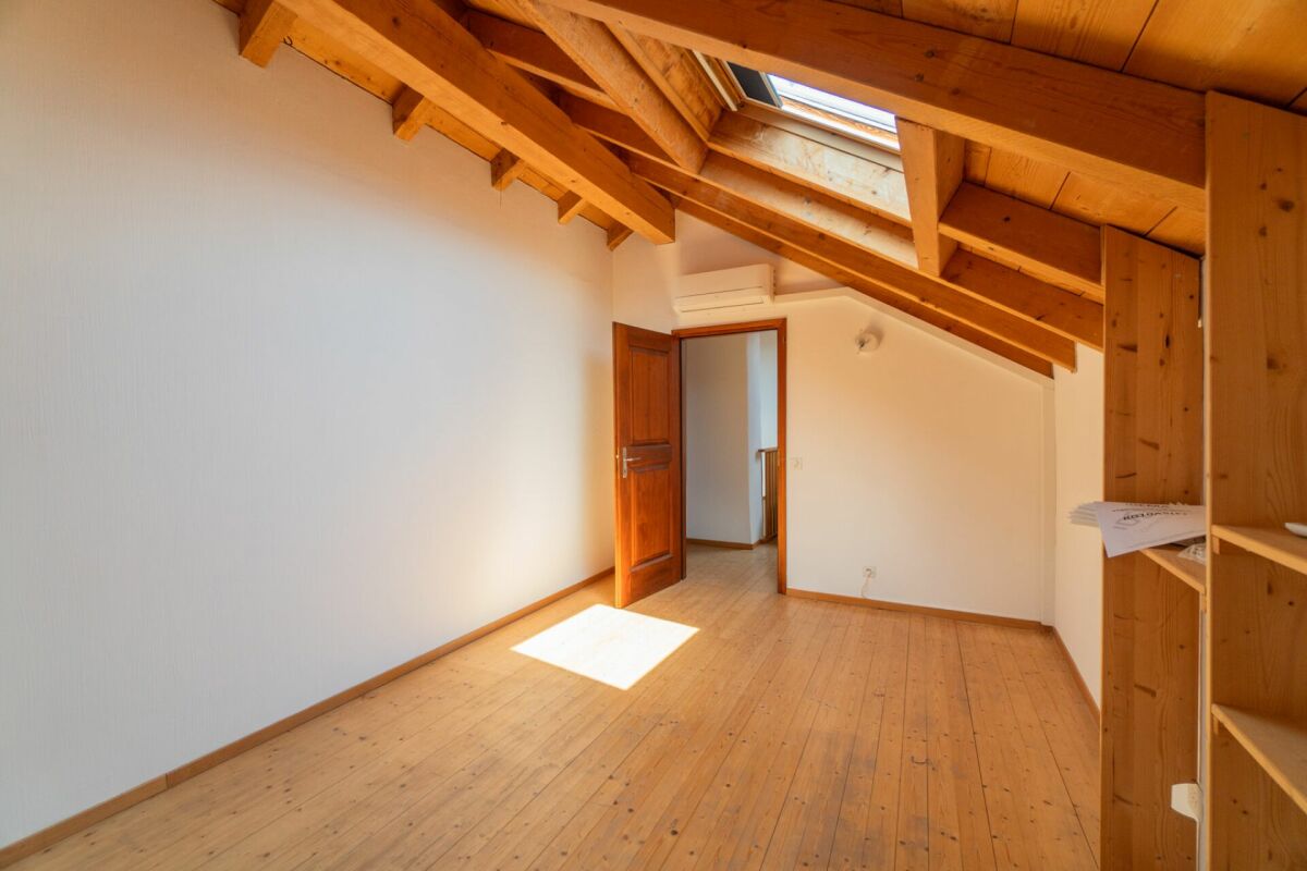 Wir vermieten ein rustikales 6-Zimmer-Haus in Locarno/Solduno