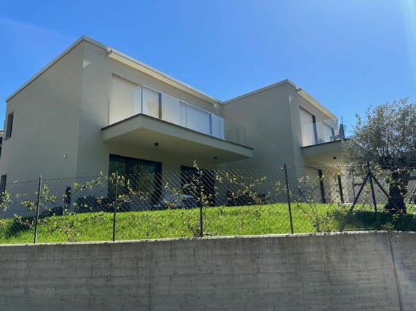 Affittiamo splendido 1.5 locali con giardino 1