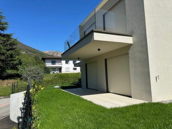 Affittiamo splendido 1.5 locali con giardino 22