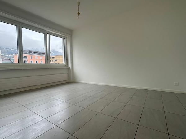 Affittiamo luminoso e centrale 1.5 5