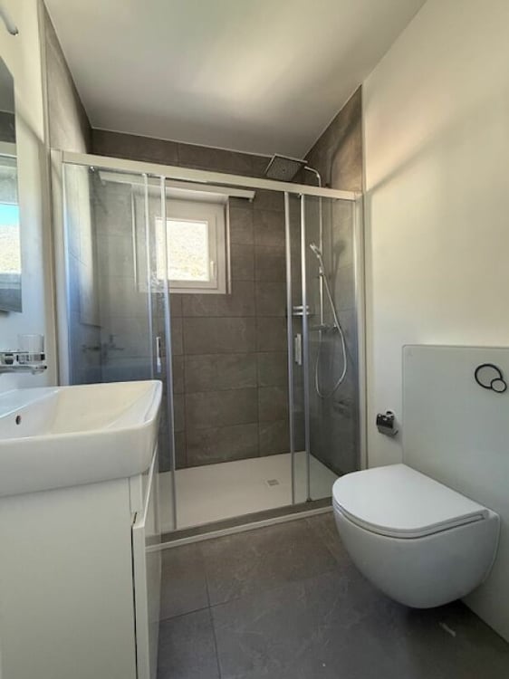 Affittiamo monolocali arredati appena rinnovati a Muralto 10