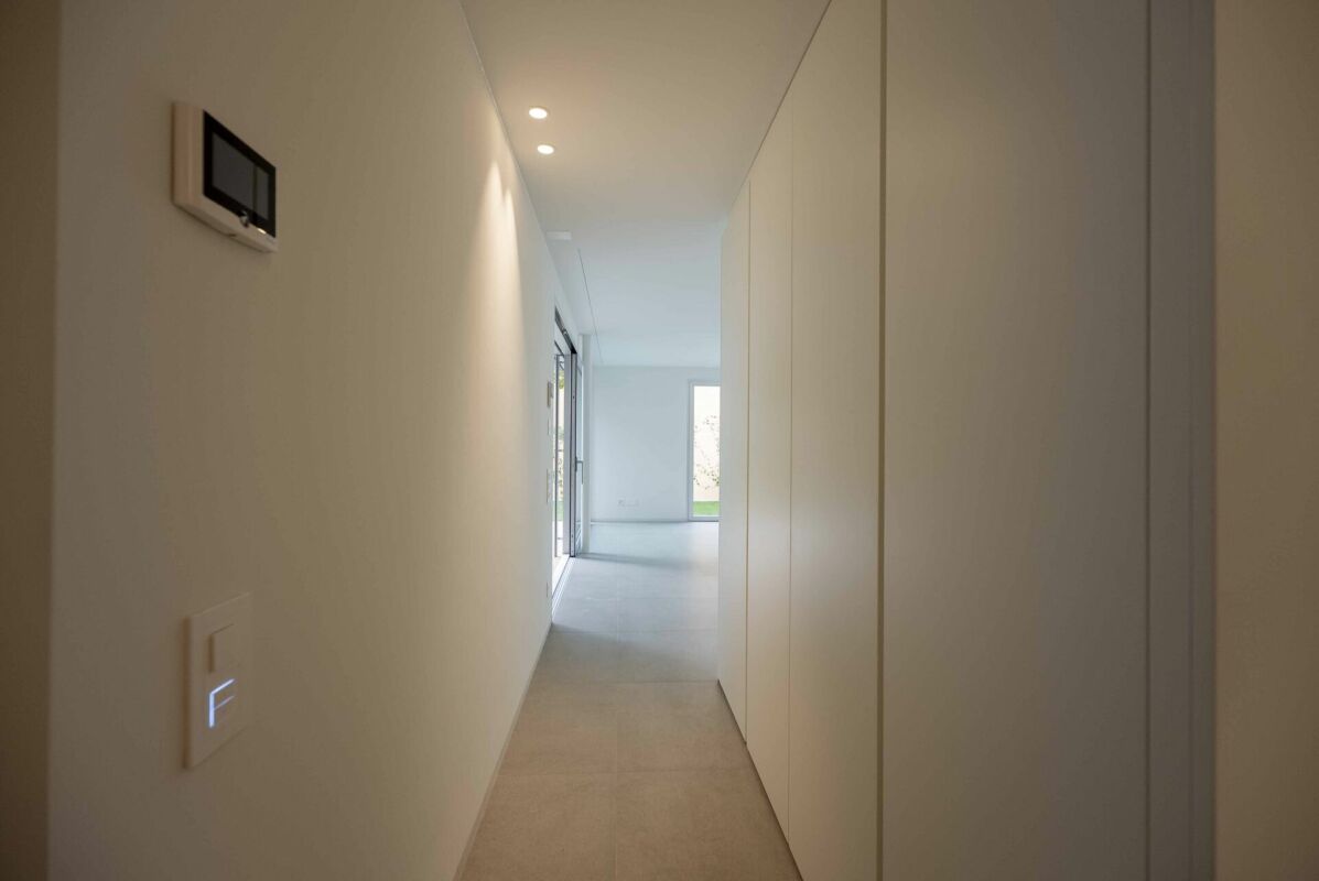 VENDIAMO MODERNISSIME VILLE DESIGN A CADRO