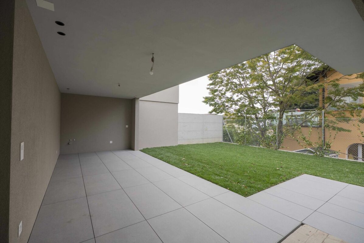VENDIAMO MODERNISSIME VILLE DESIGN A CADRO