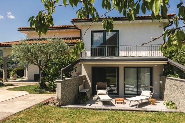 Villa con piscina a Cadro 5