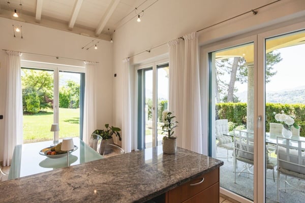 Villa con piscina a Cadro 15