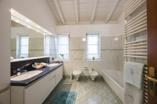 Villa con piscina a Cadro 18